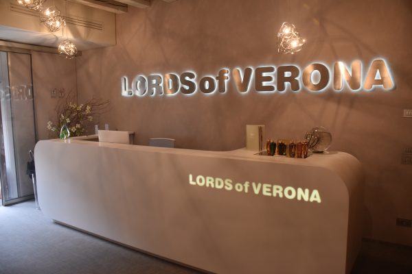 lords-of-verona-baiocco-1